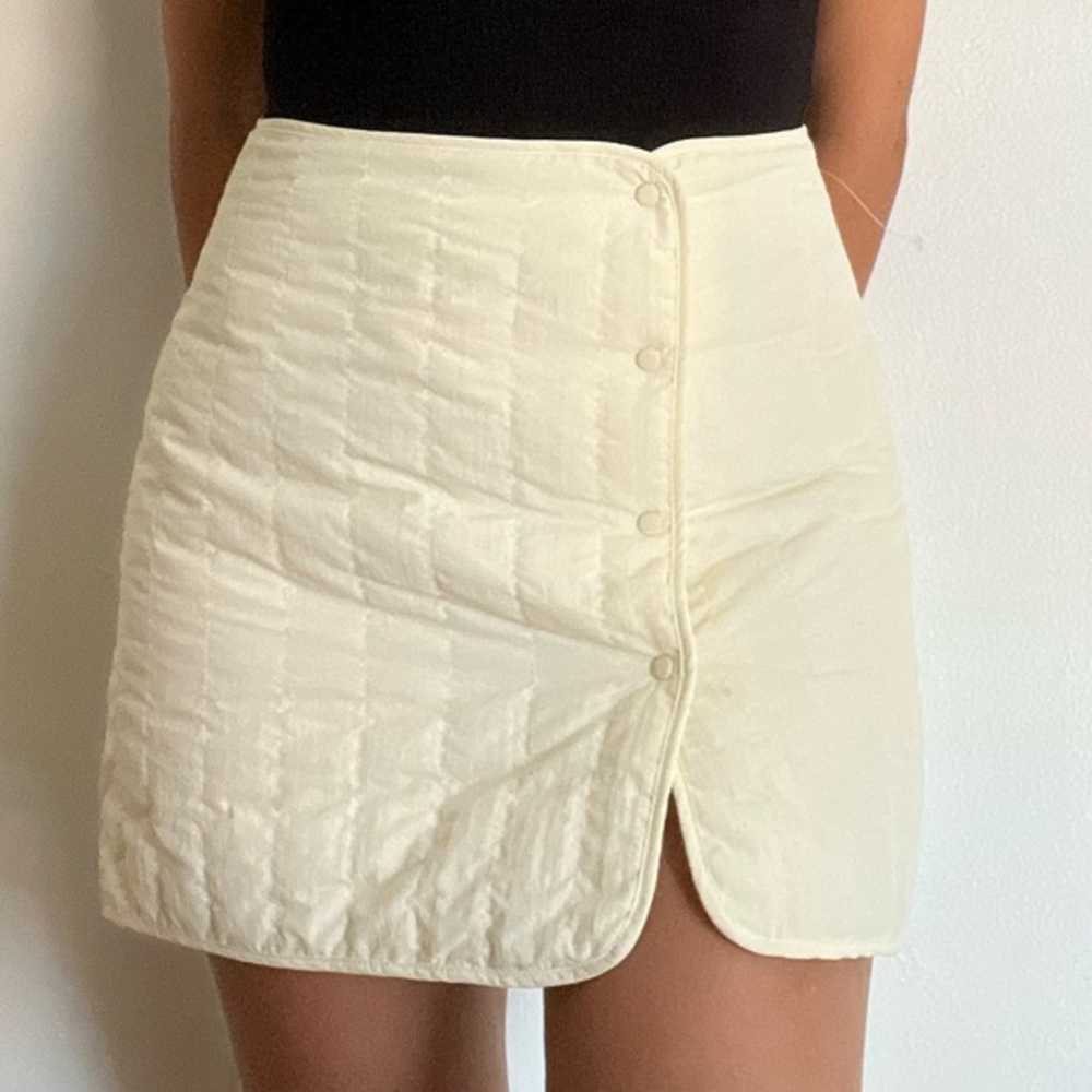 Zara | Quilted Puffer Skirt - Picture 3 of 8